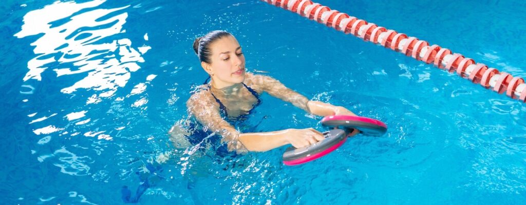 Dive into Fitness: Aquatic Aerobic Exercises for Back Pain Relief